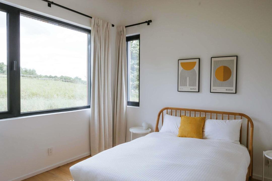 Photo of Bedroom in Hollowville