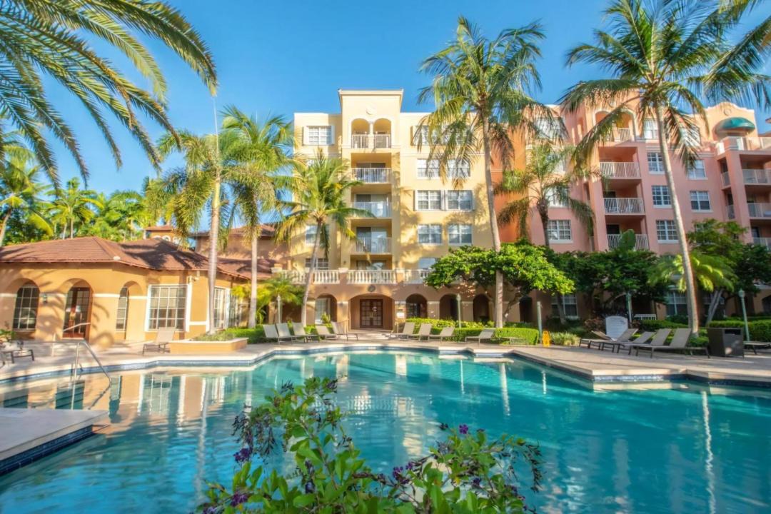 Photo of Others in Aventura