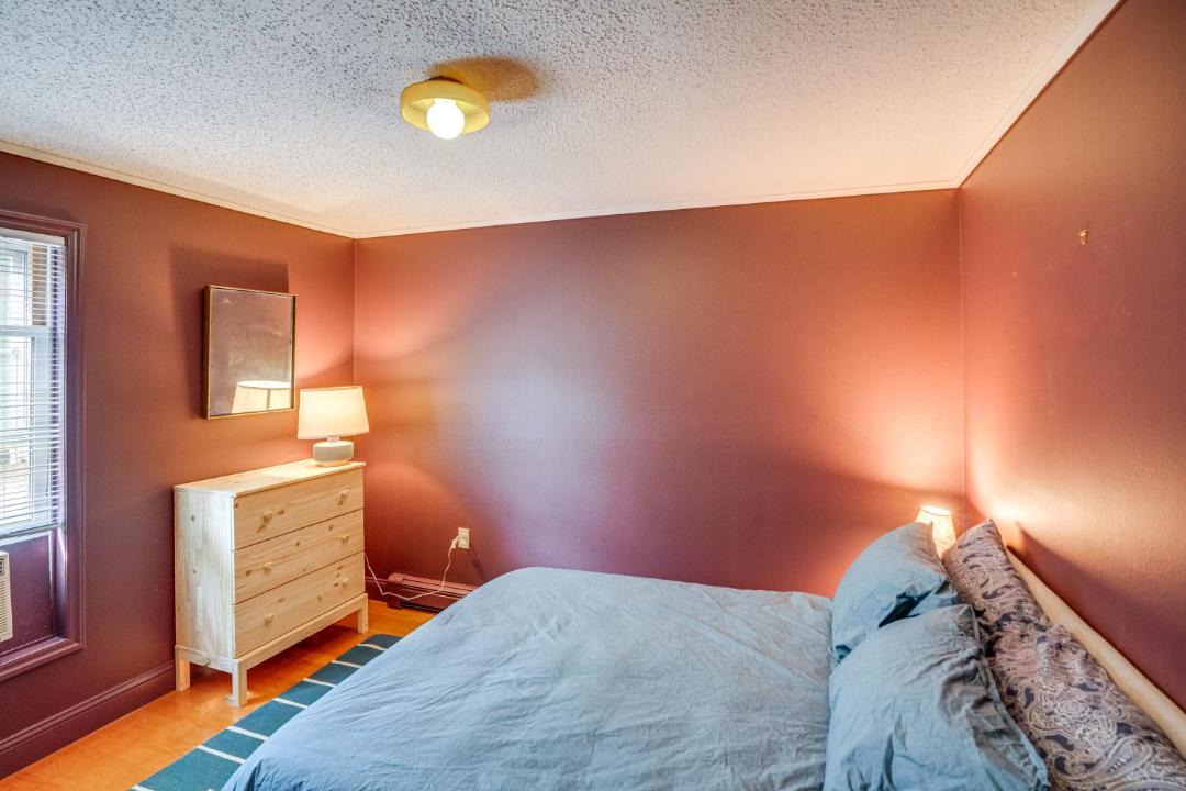 Photo of Bedroom in Hollowville
