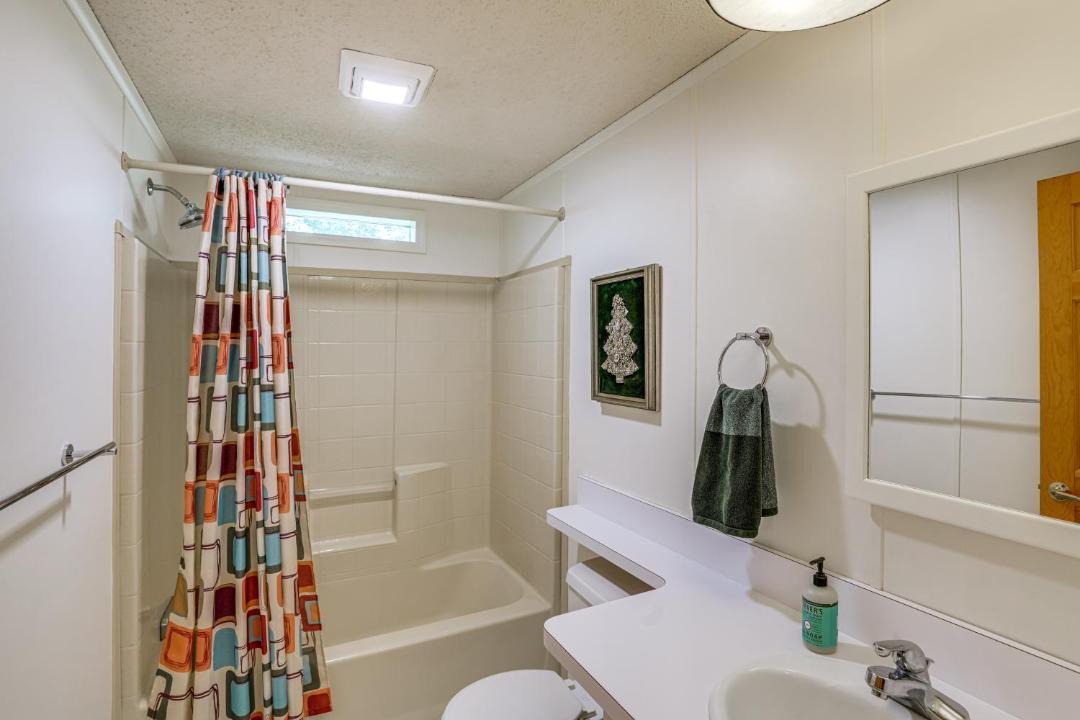 Photo of Bathroom in Hollowville