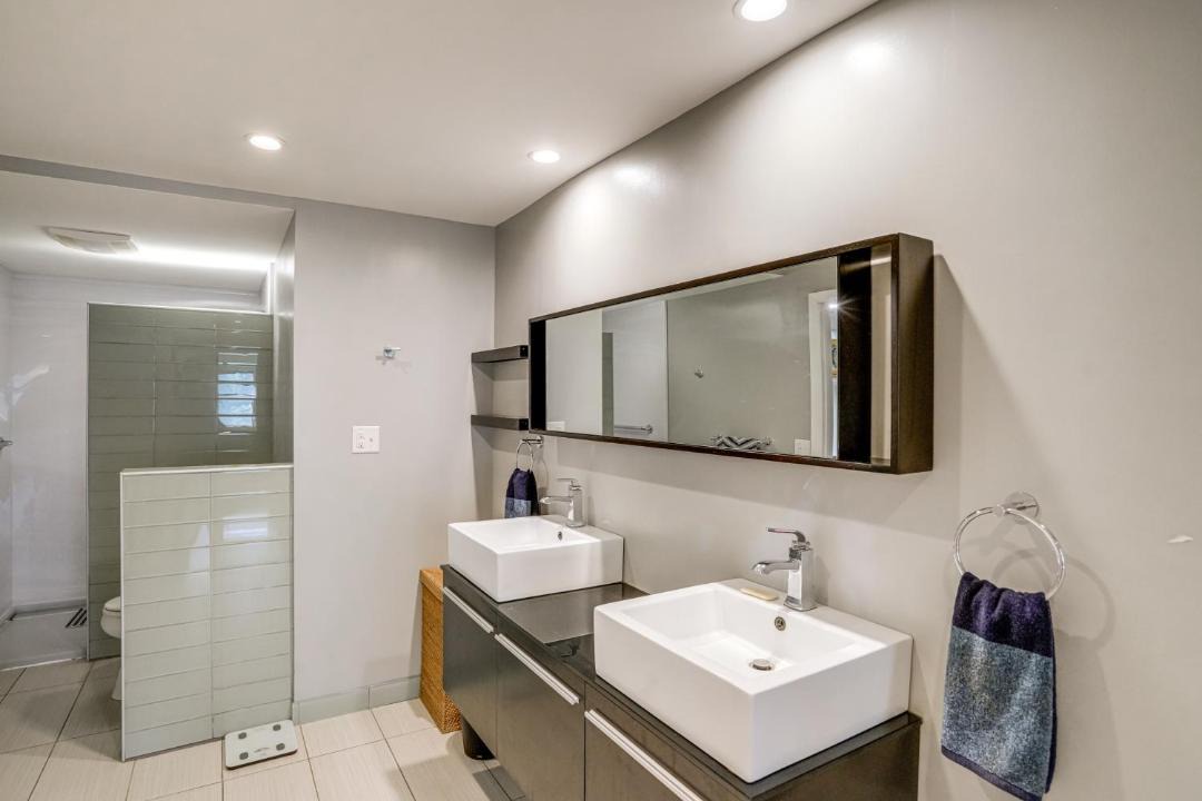 Photo of Bathroom in Hollowville