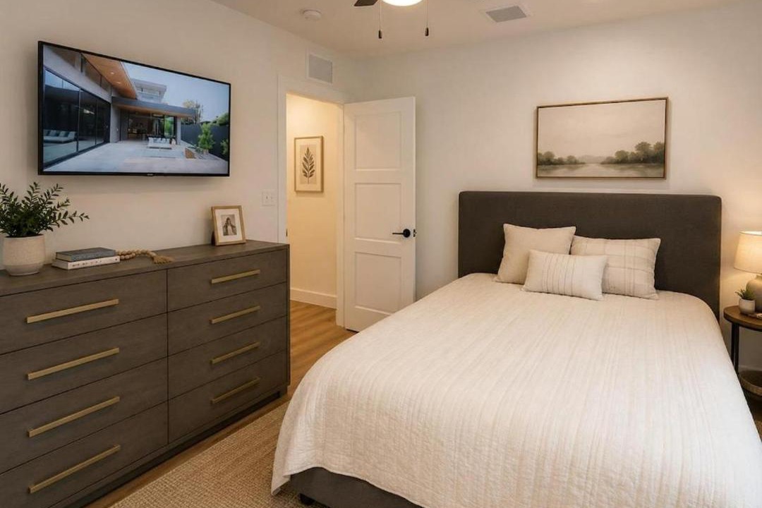 Photo of Bedroom in Miami Lakes