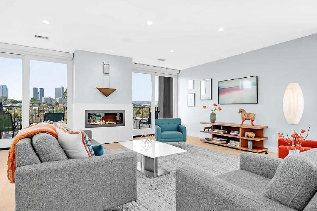 Photo of Livingroom in Beverly Hills