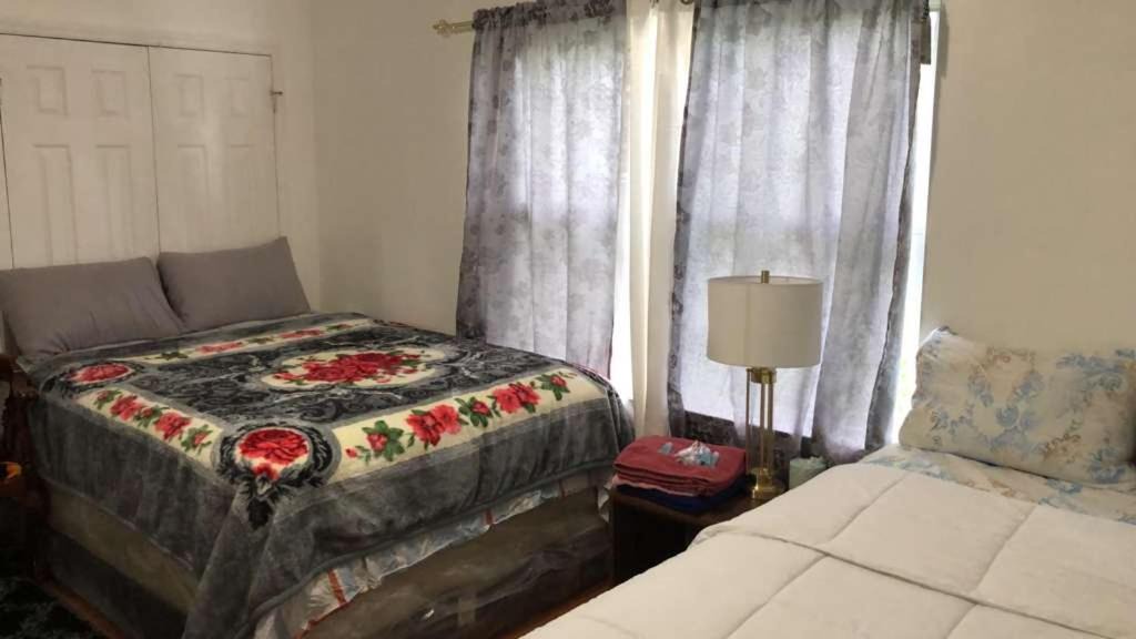 Photo of Bedroom in Newark
