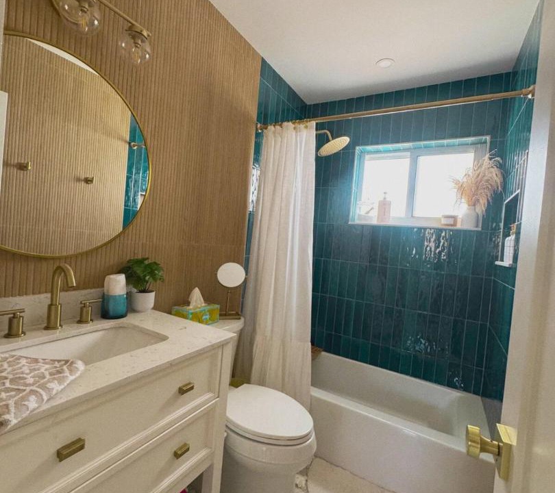 Photo of Bathroom in North Central Hollywood