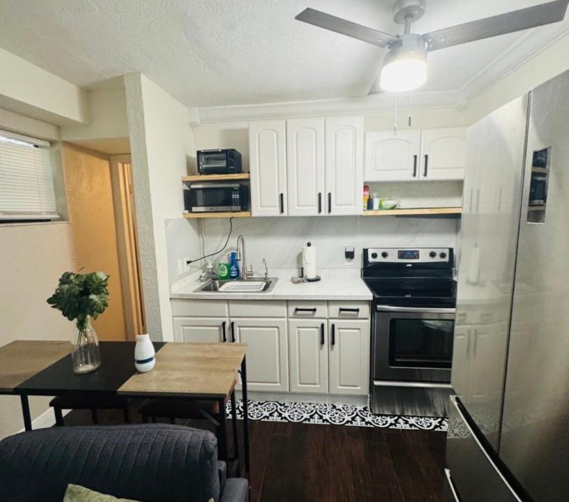 Photo of Kitchen in South Middle River