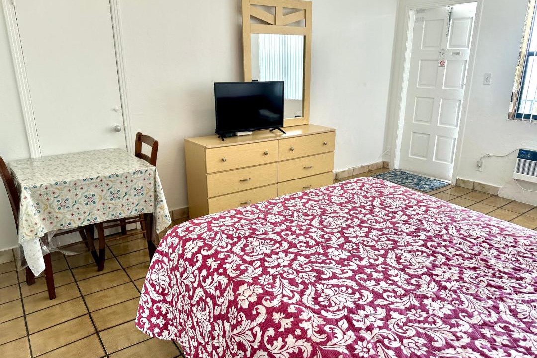 Photo of Bedroom in Central Beach