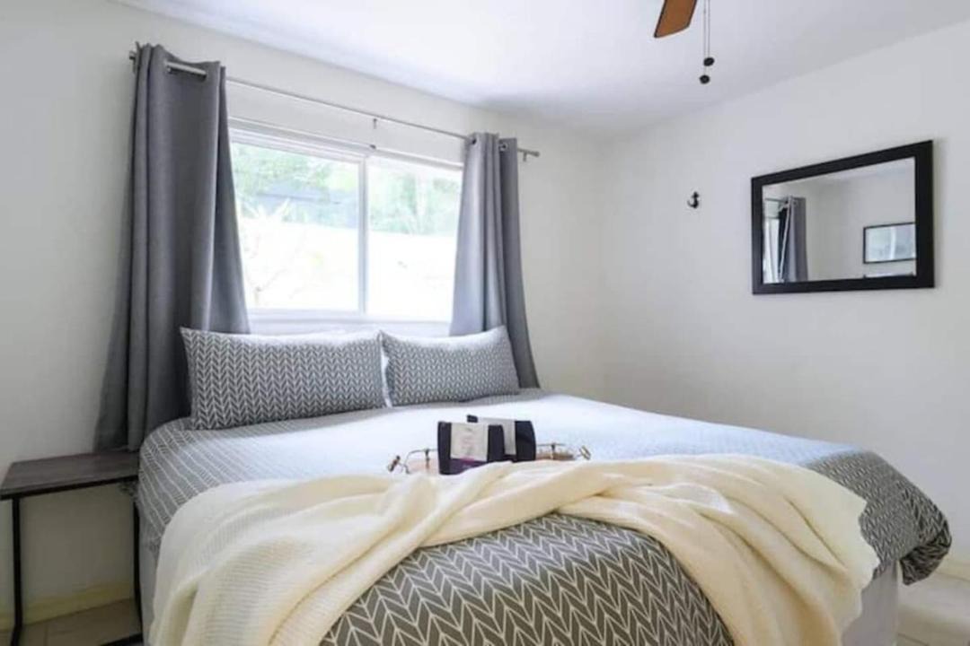 Photo of Bedroom in River Oaks