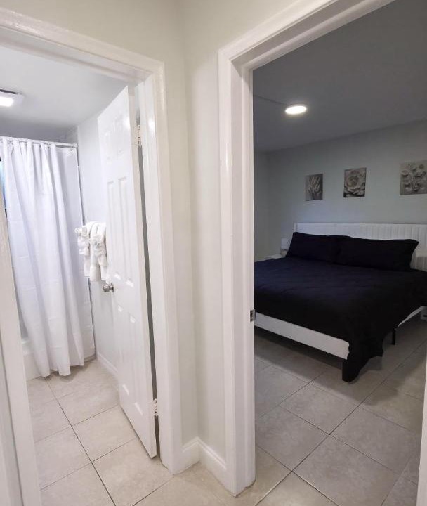 Photo of Bedroom in North Central Hollywood