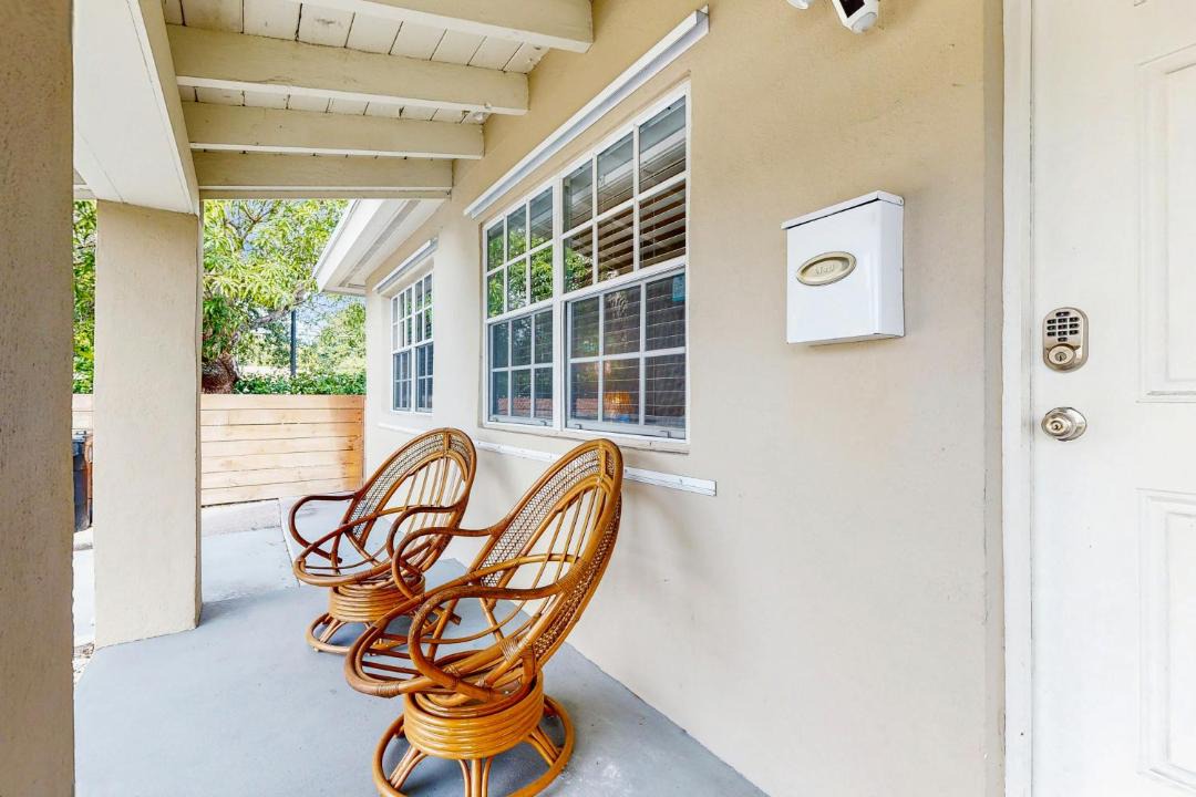 Photo of Patio Balcony in Middle River Terrace