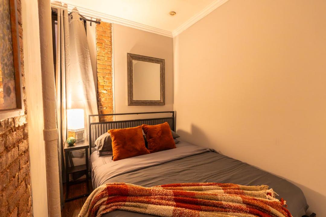 Photo of Bedroom in Peter Cooper Village