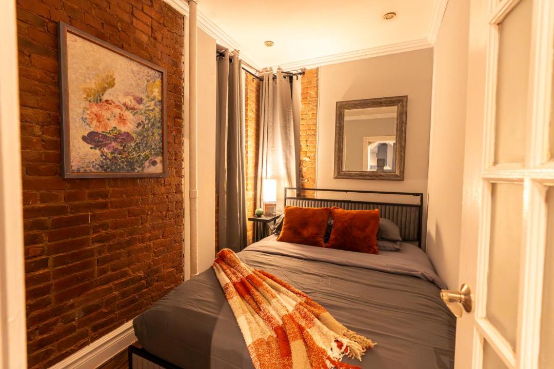 Photo of Bedroom in Peter Cooper Village