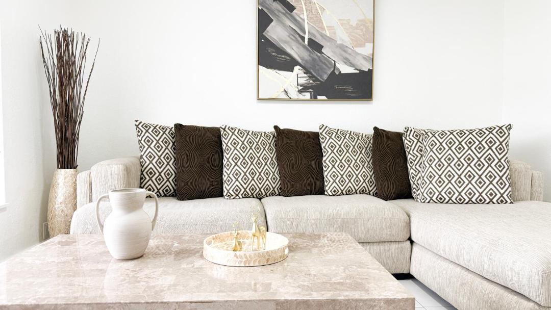 Photo of Livingroom in Miami Gardens
