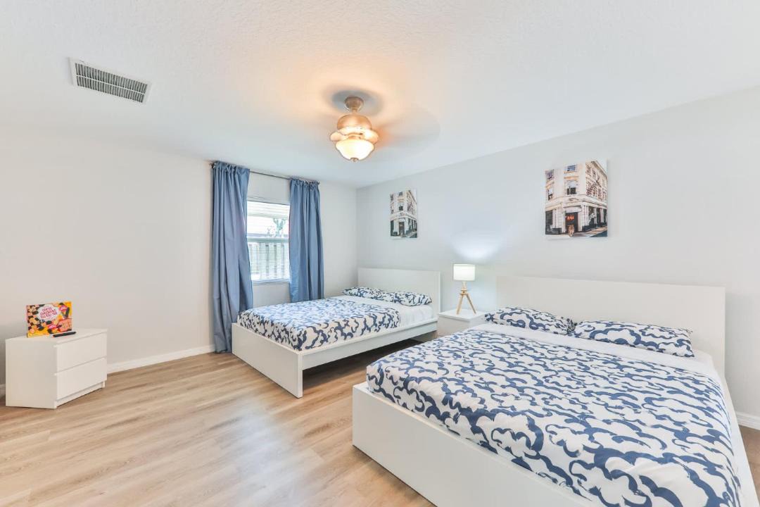 Photo of Bedroom in River Oaks