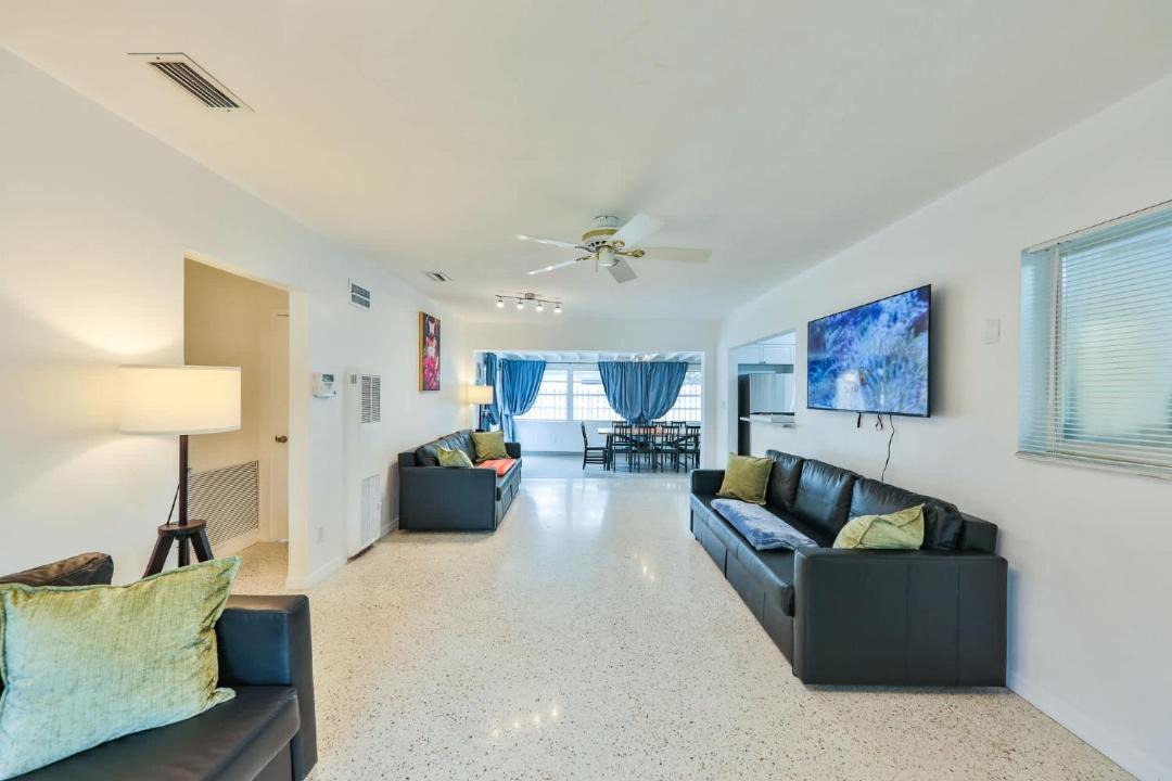 Photo of Others in Lauderdale Isles