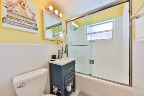 Photo of Bathroom in Riverside Park