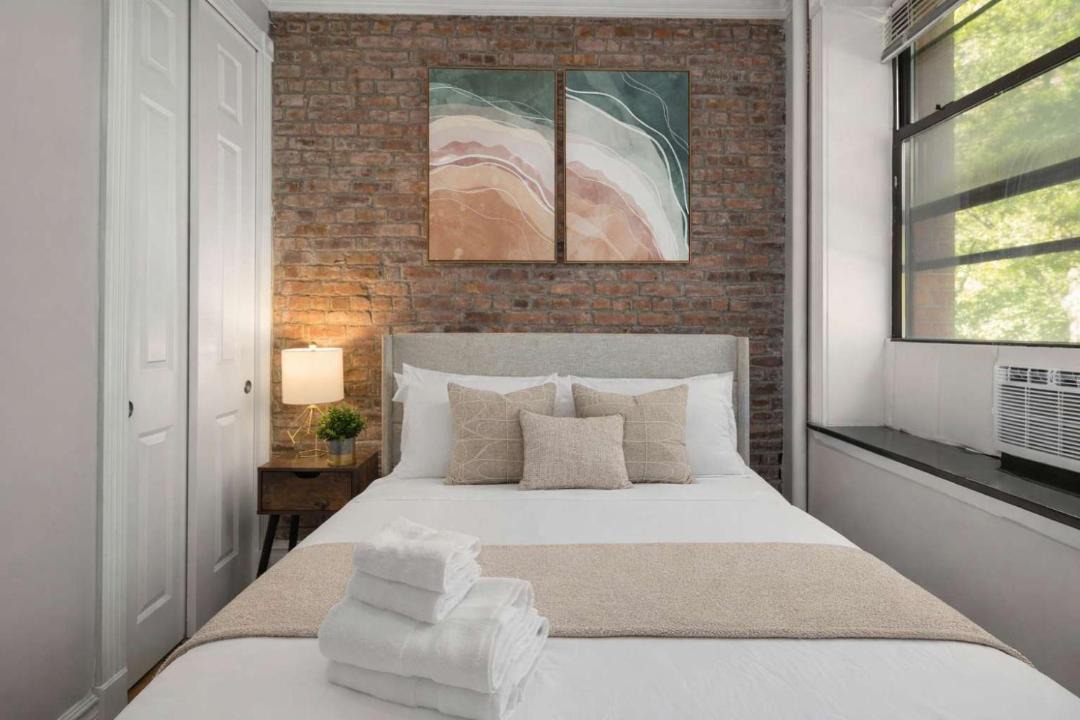 Photo of Bedroom in Tudor City