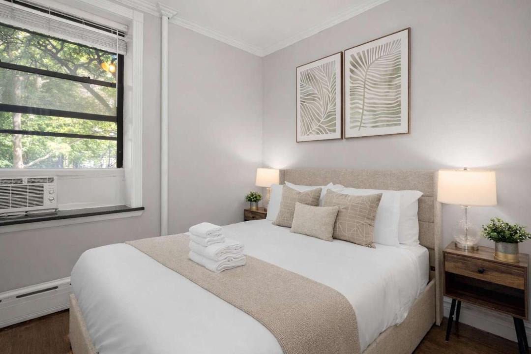 Photo of Bedroom in Tudor City