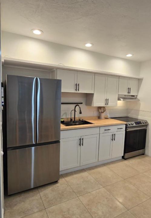 Photo of Kitchen in North Central Hollywood