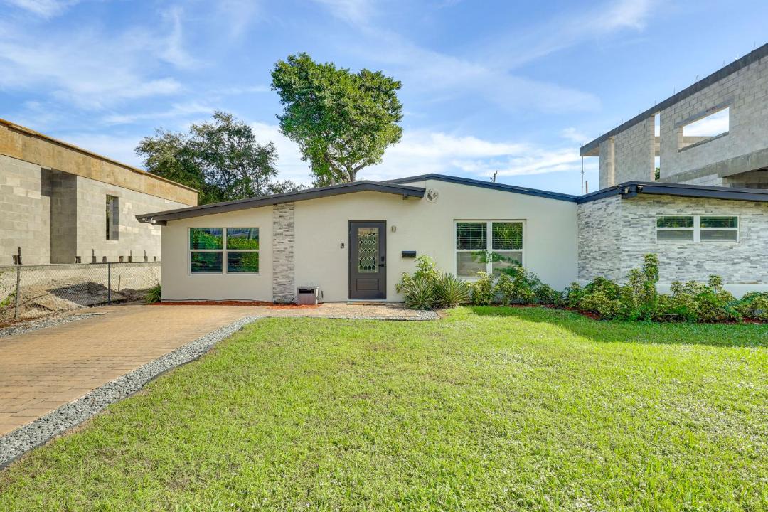 Photo of Others in Poinsettia Heights