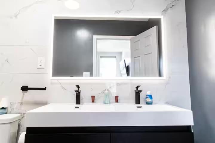 Photo of Bathroom in Union City