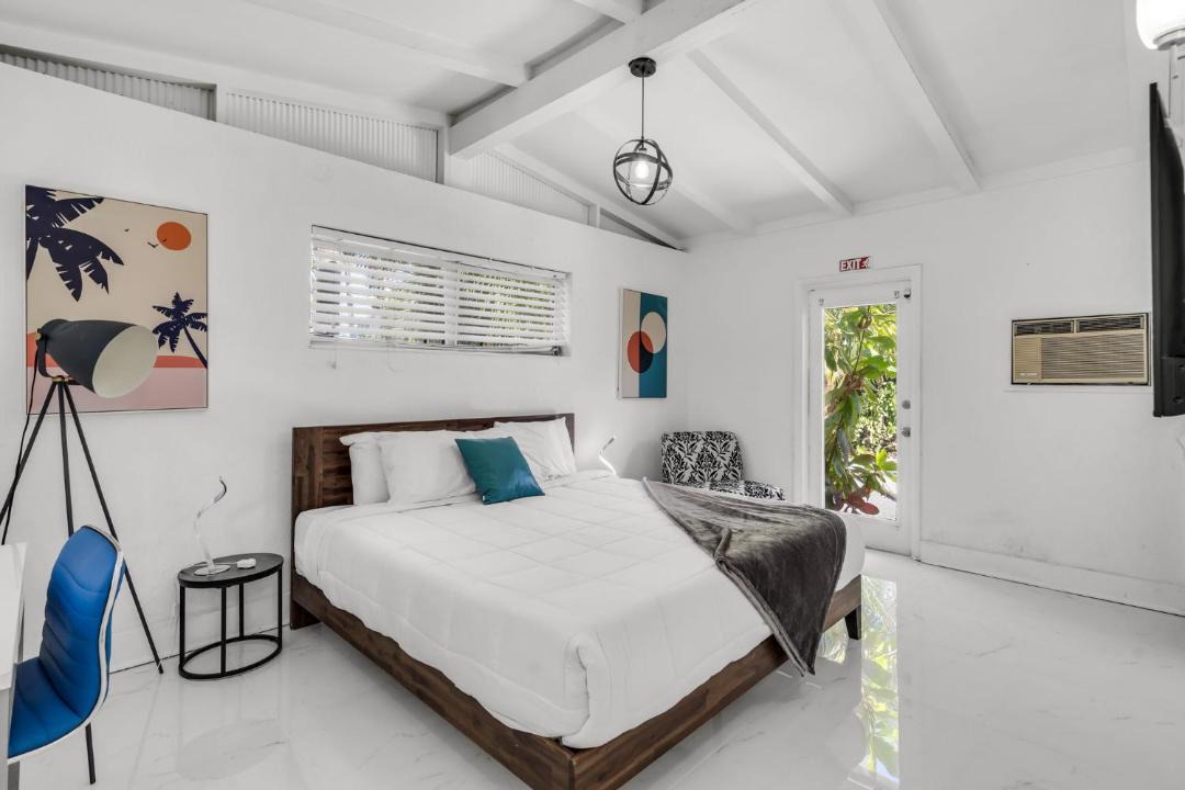 Photo of Bedroom in Middle River Terrace