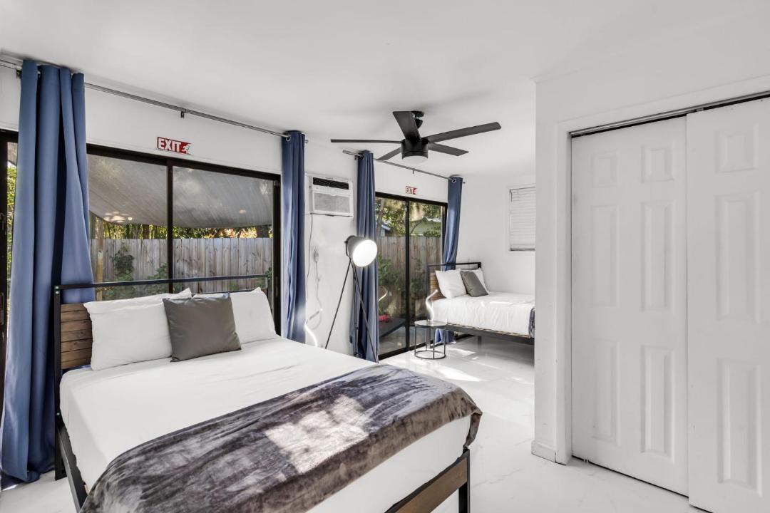 Photo of Bedroom in Middle River Terrace