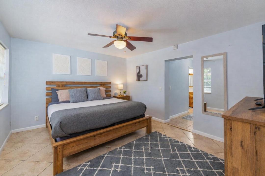 Photo of Bedroom in Deerfield Beach