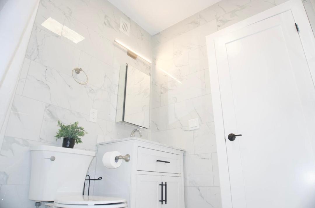 Photo of Bathroom in Guttenberg