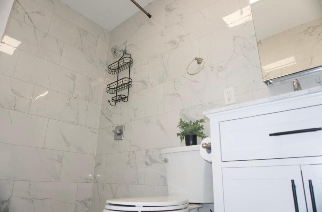 Photo of Bathroom in Guttenberg