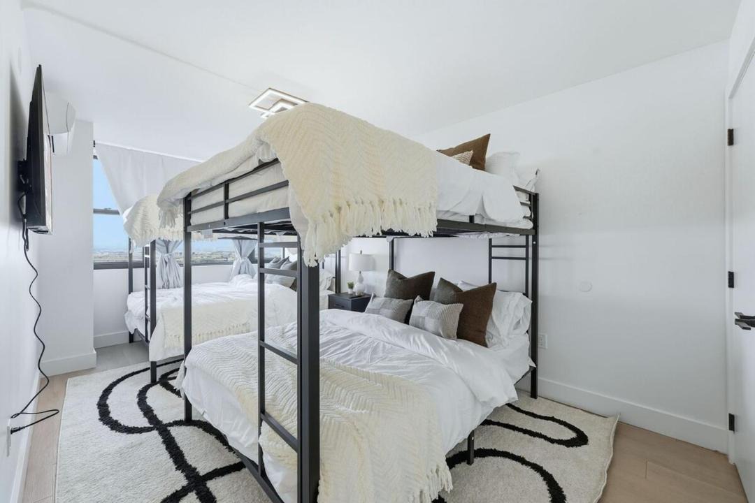 Photo of Bedroom in Newark