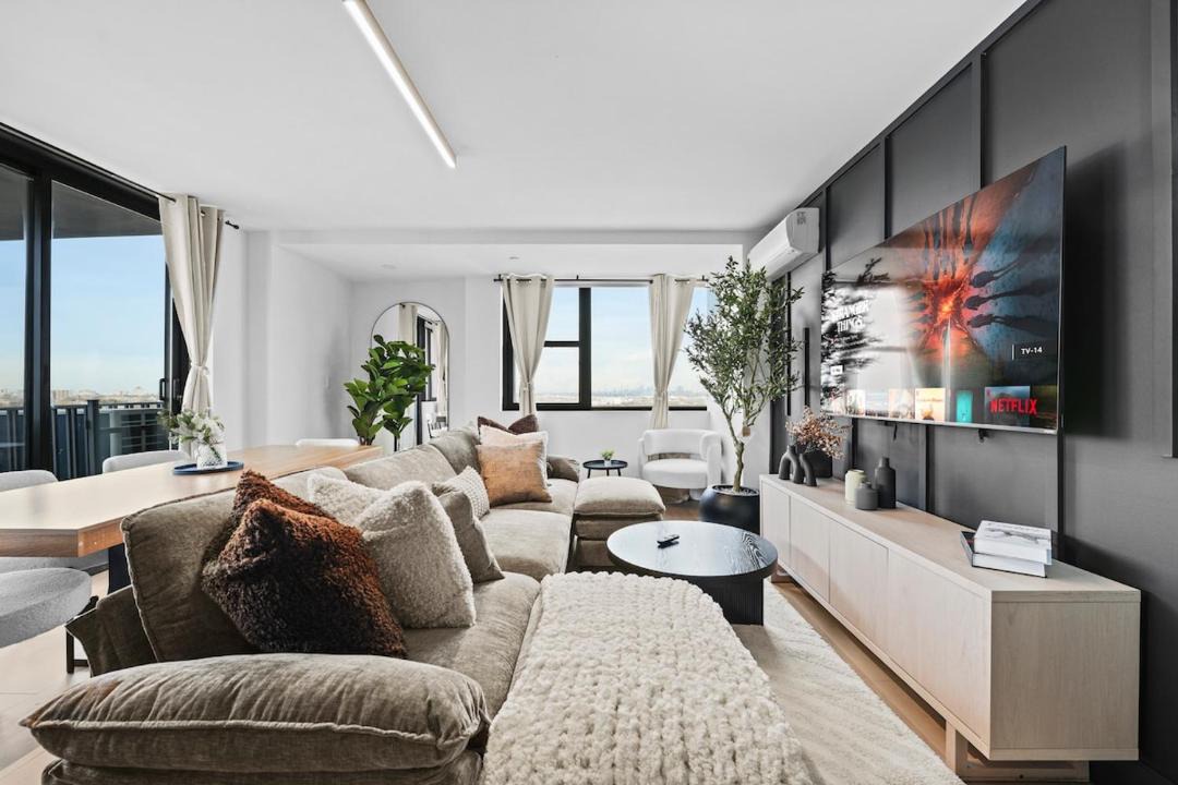 Photo of Livingroom in Newark
