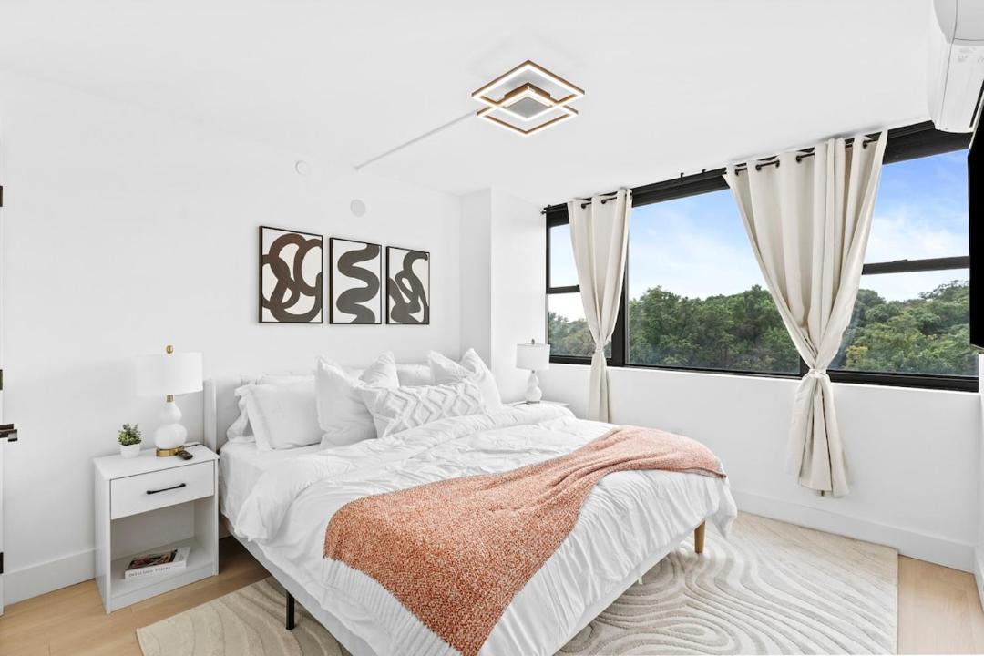 Photo of Bedroom in Newark