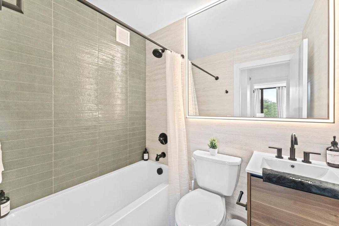 Photo of Bathroom in Newark
