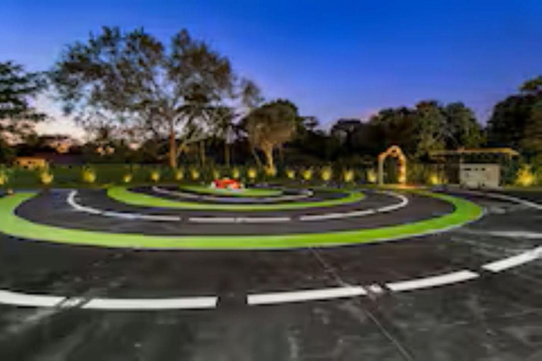 Photo of Outdoor in Golden Glades