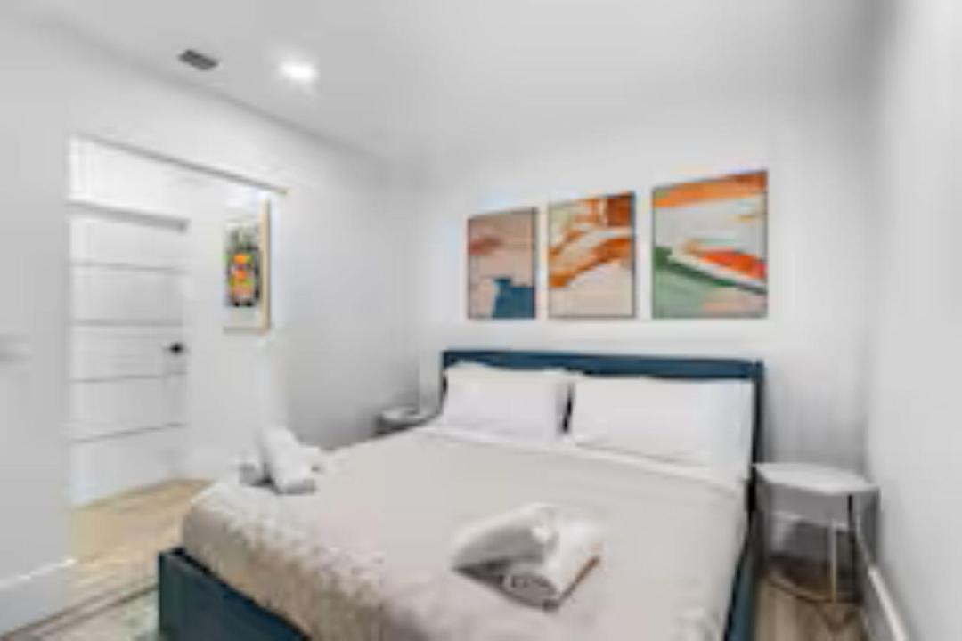 Photo of Bedroom in Golden Glades