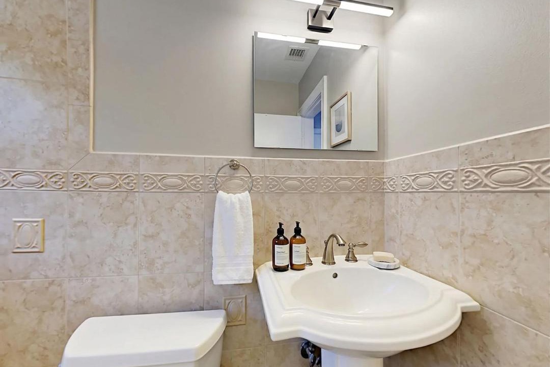 Photo of Bathroom in River Oaks