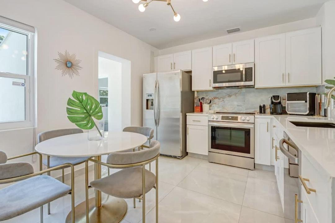 Photo of Kitchen in Hallandale Beach