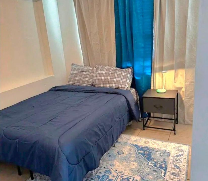 Photo of Bedroom in Lauderhill