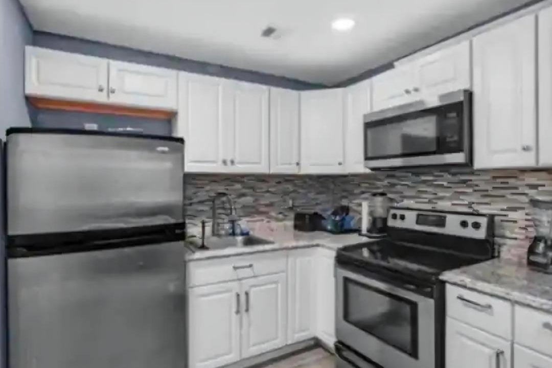 Photo of Kitchen in Lauderhill