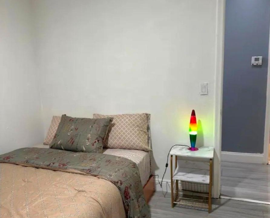 Photo of Bedroom in Lauderhill