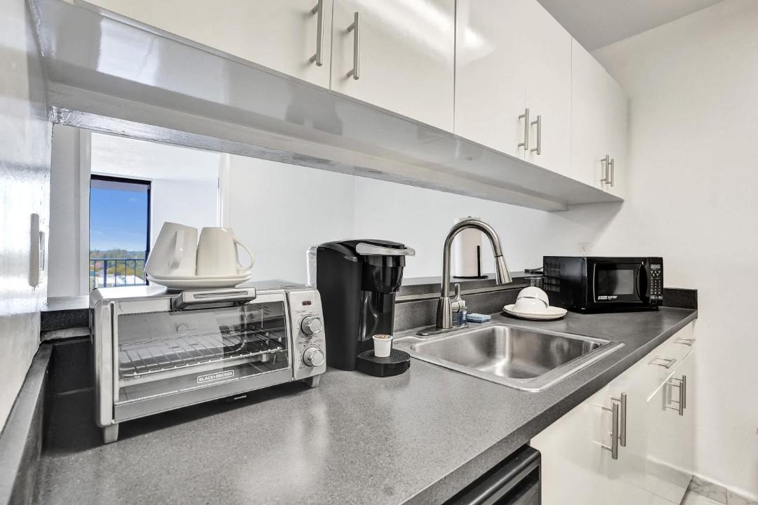 Photo of Kitchen in Golden Glades