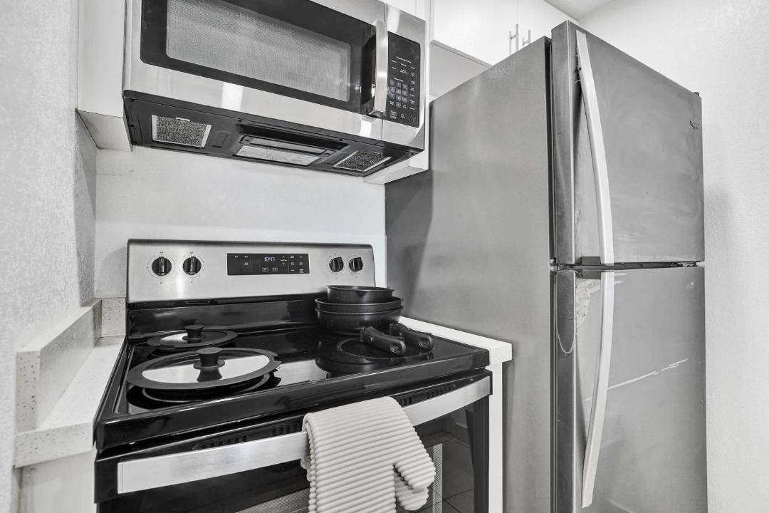 Photo of Kitchen in Golden Glades