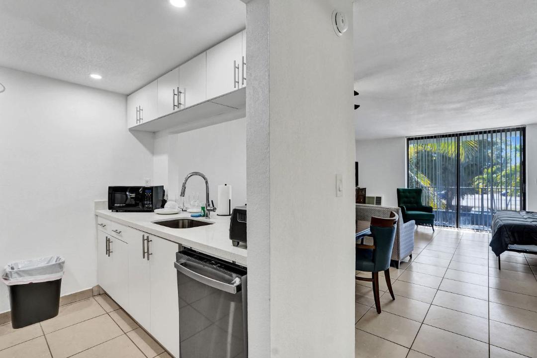 Photo of Kitchen in Golden Glades