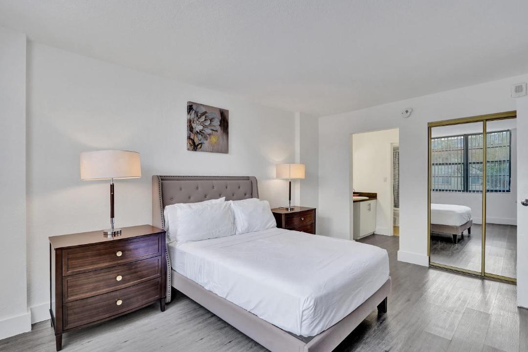 Photo of Bedroom in Golden Glades