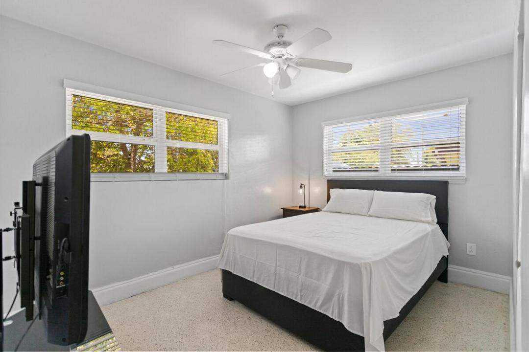 Photo of Bedroom in Miami Gardens