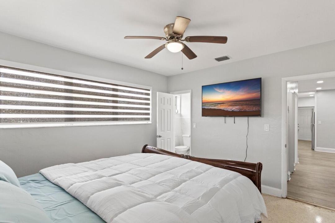 Photo of Bedroom in Miami Gardens