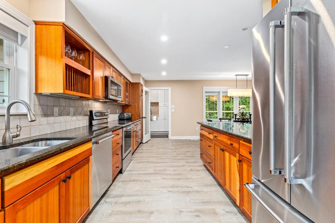 Photo of Kitchen in Harwood