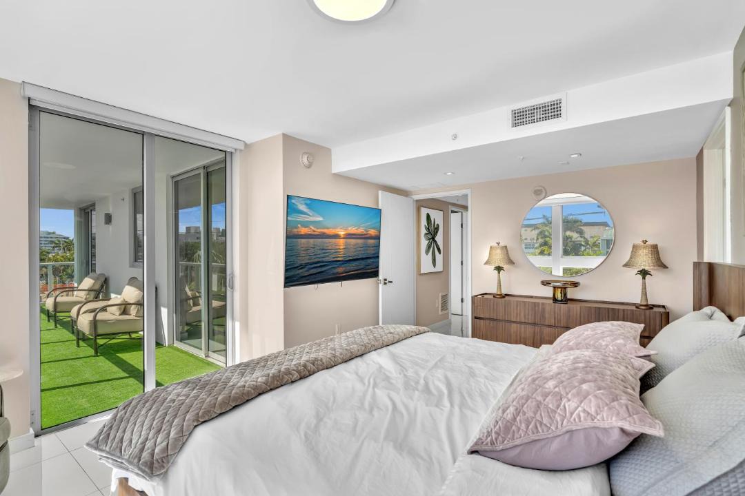 Photo of Bedroom in Bay Harbor Islands