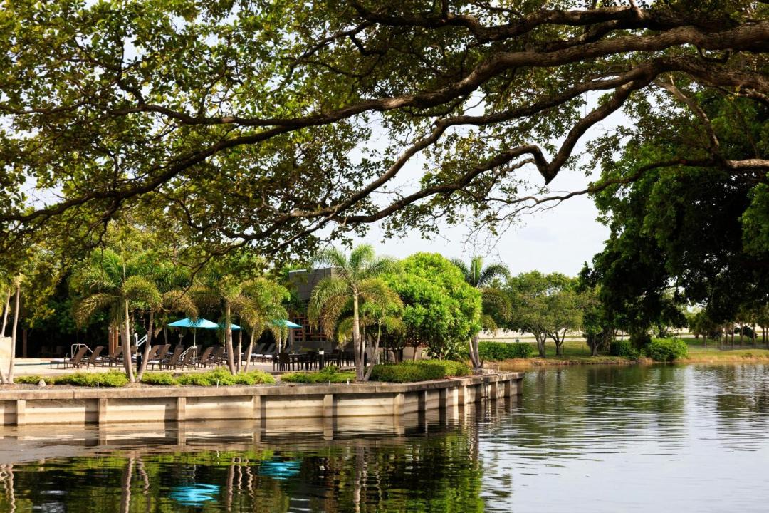 Photo of Others in Oakland Park